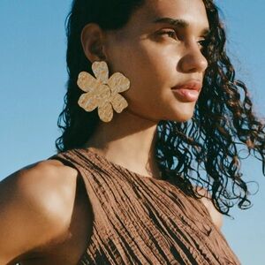 New Zara Gold Floral Earrings